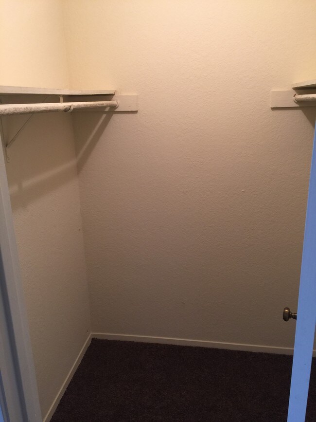 Walk-in closet