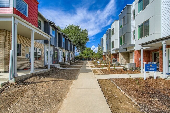 15316 W 69th Dr, Arvada, CO 80007 - photo 3