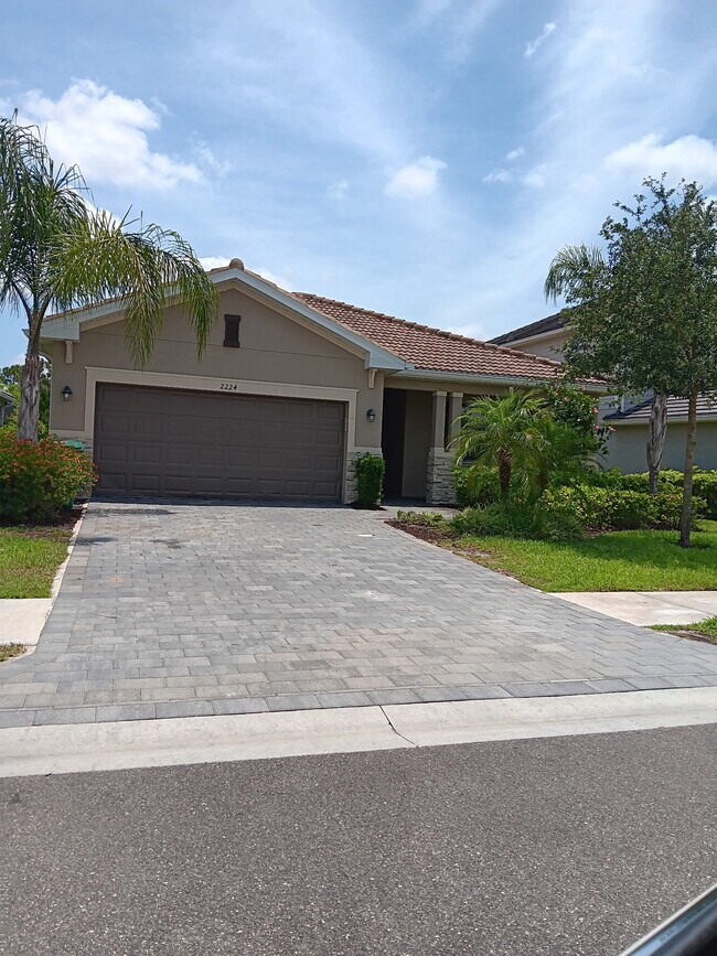 2224 Dancy St, Naples, FL 34120