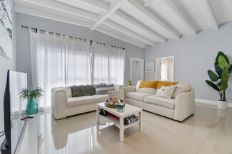 2407 NE 33rd Ave Unit ID1023069P, Fort Lauderdale, FL 33305
