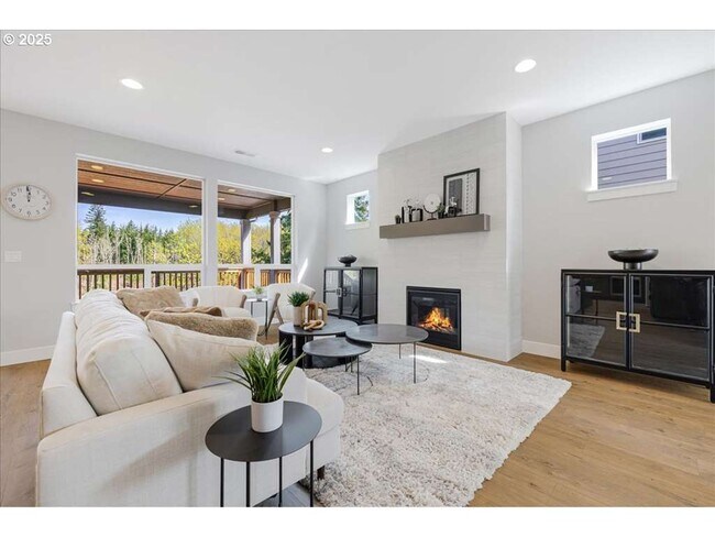 769 SW 49th Dr, Gresham, OR 97080 - photo 4