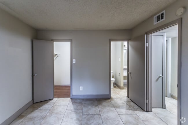 Villa De Cancun, Little Rock, AR 72209 - photo 4