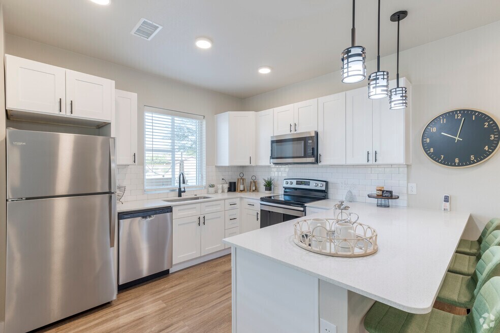 2BR, 2BA - Move In Special