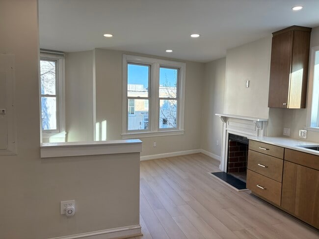 1514 31st St NW unit 1514, Washington, DC 20007 - photo 3