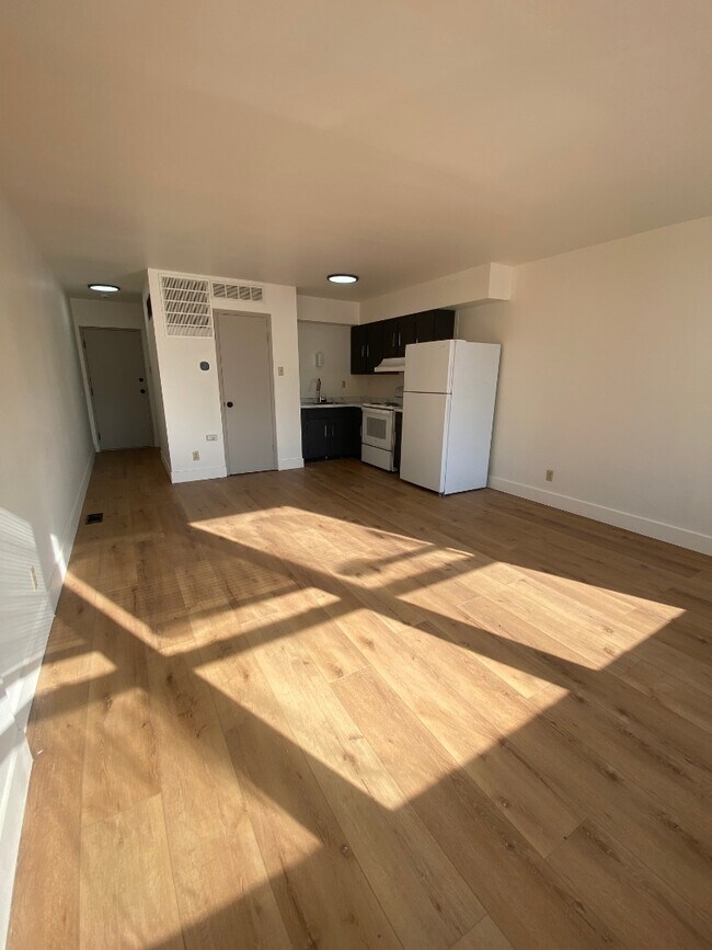 3733 Morgan Ford Rd unit G, St. Louis, MO 63116 - photo 2