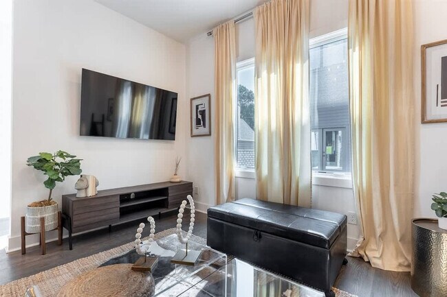 3206 W End Cir unit ID1051738P, Nashville, TN 37203 - photo 2