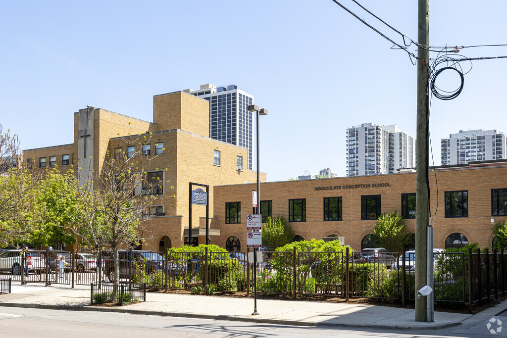 Immaculate Conception - St Joseph School is located in the Old Town neighborhood of Chicago, IL.