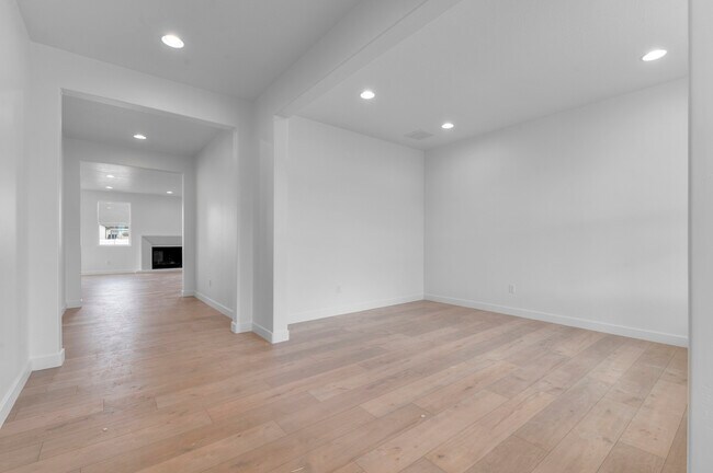 1903 S 2425 W, West Haven, UT 84401 - photo 6