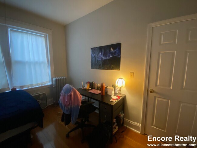 1193 Commonwealth Ave unit 29, Boston, MA 02134 - photo 6