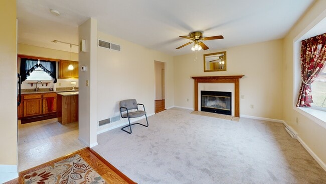 6825 Glatfelters Station Rd, Seven Valleys, PA 17360 - photo 2