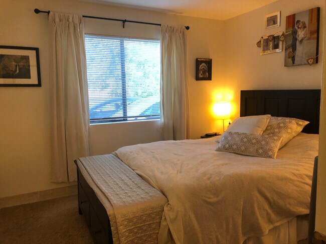 1064 Fremont St, Menlo Park, CA 94025 - photo 6