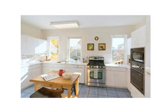 1000 Memorial Dr Unit 2, Cambridge, MA 02138