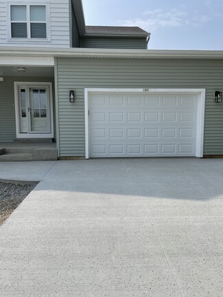 183 State St, Dousman, WI 53118