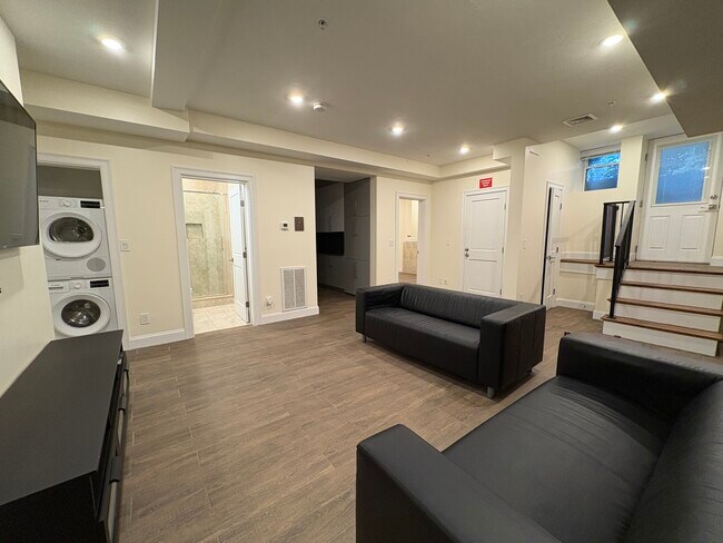 1614 Beacon St unit 1, Brookline, MA 02446 - photo 2