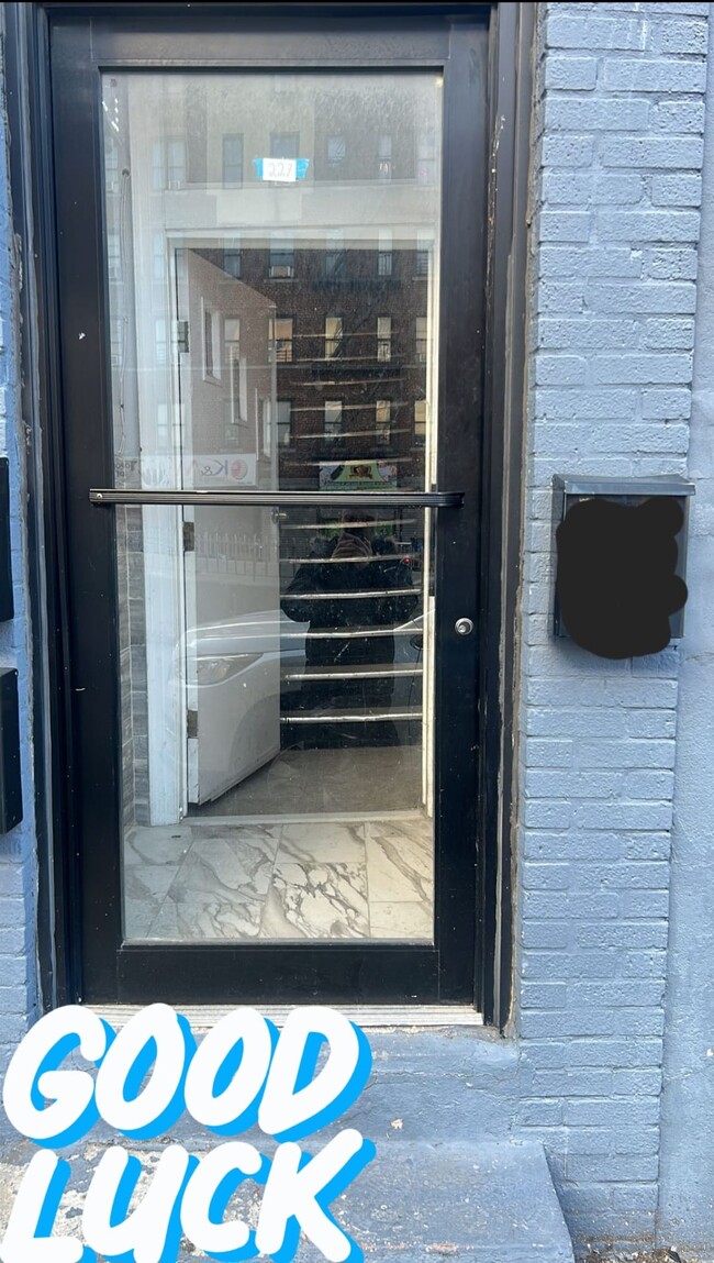 227 E 204th St Unit 2FL, Bronx, NY 10458