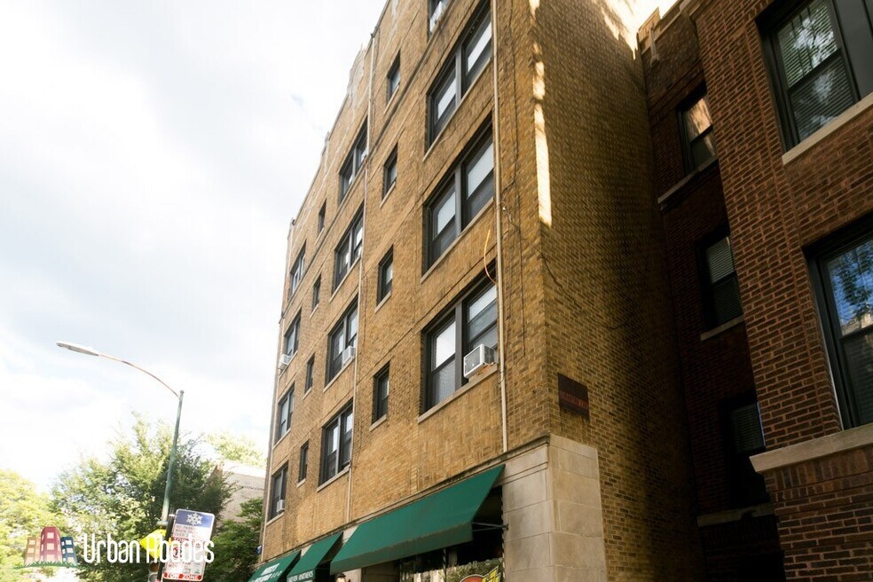 717 W Belmont Ave unit A09C, Chicago, IL 60657 - photo 1