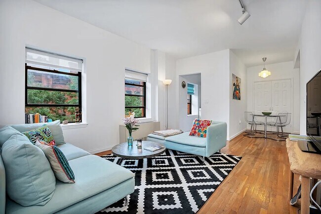 The Chesterfield unit 16M, New York, NY 10024 - photo 2