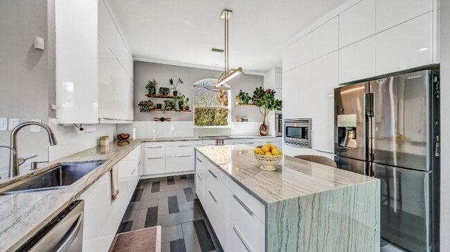 4552 Crosstimber Dr, Plano, TX 75093 - photo 5