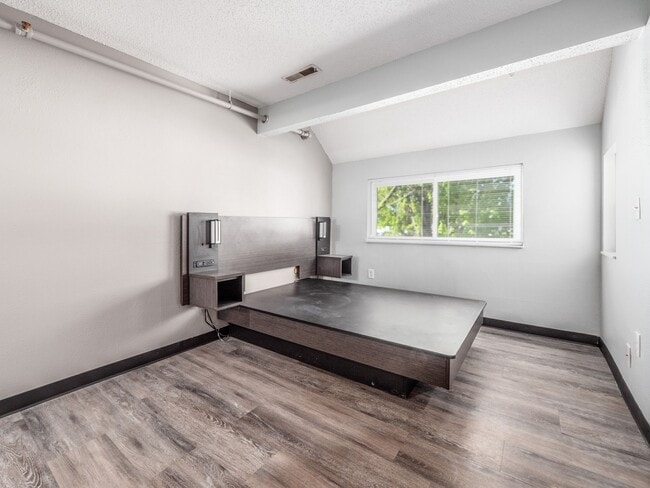 Revi Columbus East, Columbus, OH 43232 - photo 4