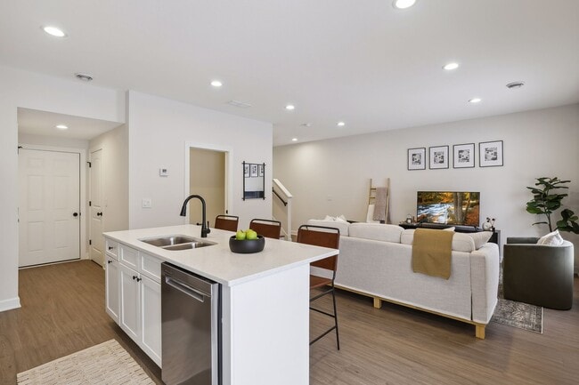 2489 Cedarwood Ln, River Falls, WI 54022 - photo 2