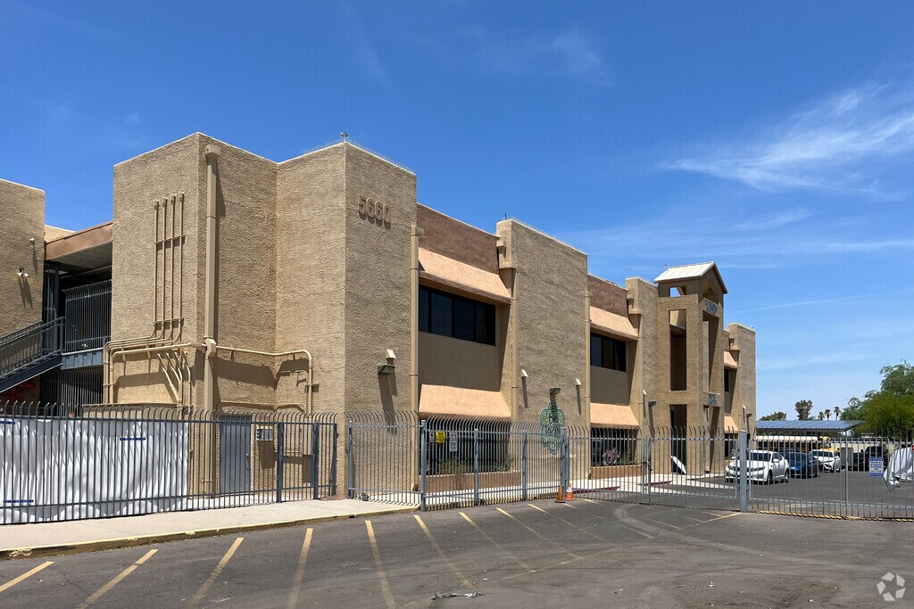 La Paloma Academy - South Campus offers K-8 education in Tucson, Arizona.