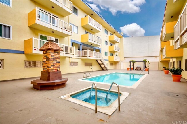 1707 E Pacific Coast Hwy unit 503, Hermosa Beach, CA 90254 - photo 3