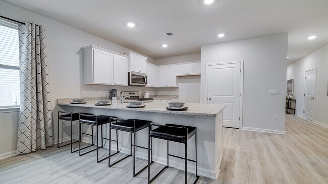 204 Lakeside Dr, Port Wentworth, GA 31407 - photo 6