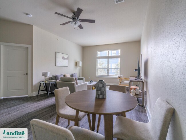 18101 Point Lookout Dr unit 379, Nassau Bay, TX 77058 - photo 5