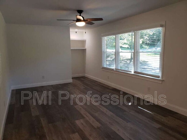 3653 Cedar St, Murfreesboro, TN 37127 - photo 2