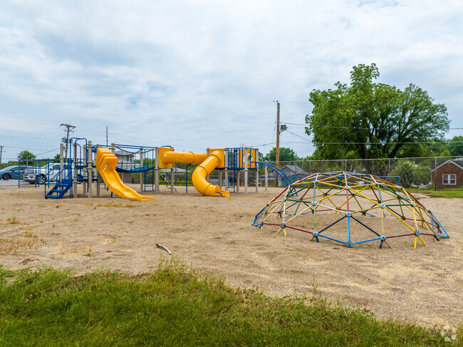OneSchool Global offers plenty of space for students to play and grow in Douglas Acres.