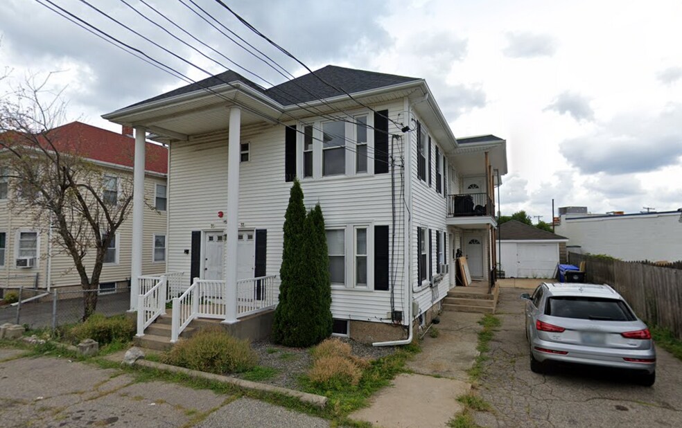 33 Tingley Street Pawtucket, RI 02861