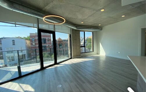 1123 W Patterson Ave unit 3, Chicago, IL 60613 - photo 3