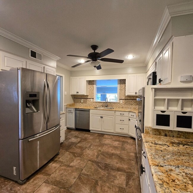 1264 Yorkshire Dr, Memphis, TN 38119 - photo 3