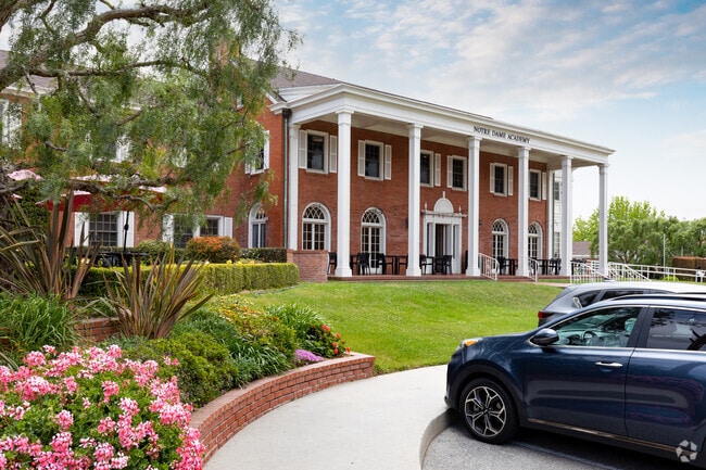 Notre Dame Academy Girls' High School Building