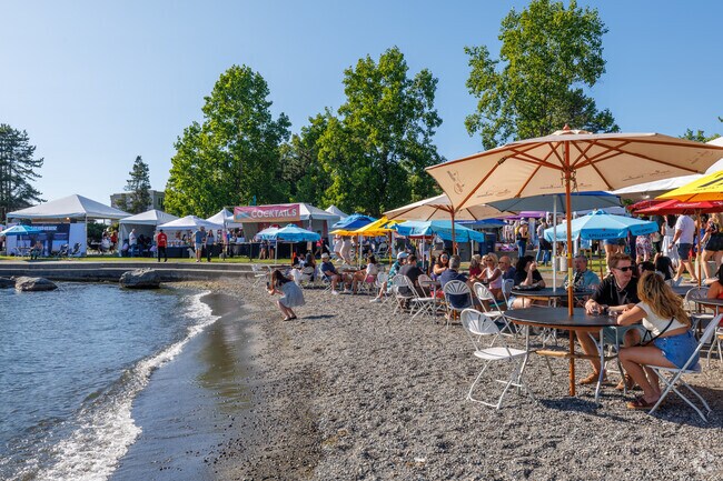 Kirkland Uncorked brings the community together for wine tasting, contests, and live music fun.