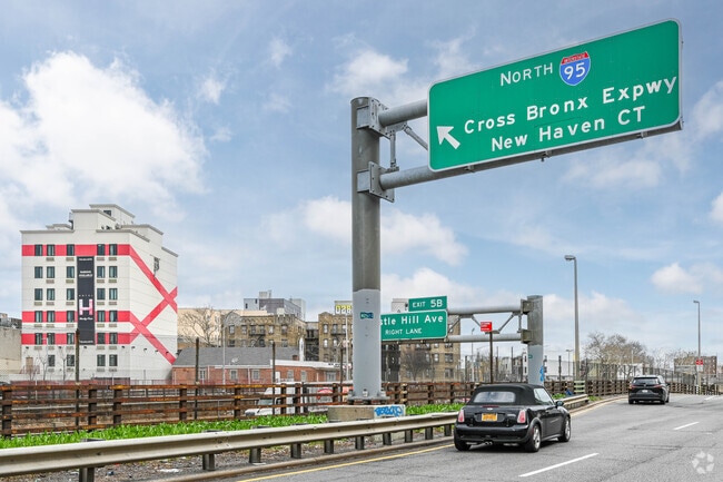 Cross Bronx Expy has direct connection from Parkchester.