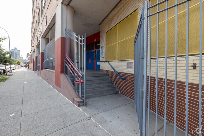 P.S./I.S. 54 in The Bronx has a large student body.