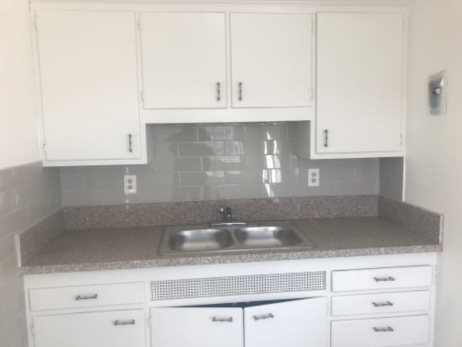 26881 John St, Boron, CA 93516 - photo 4