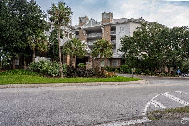 You can find Villas within the North Forest Beach neighborhood.