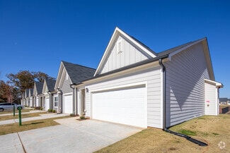 1 Nestledown Dr SW, Huntsville, AL 35824