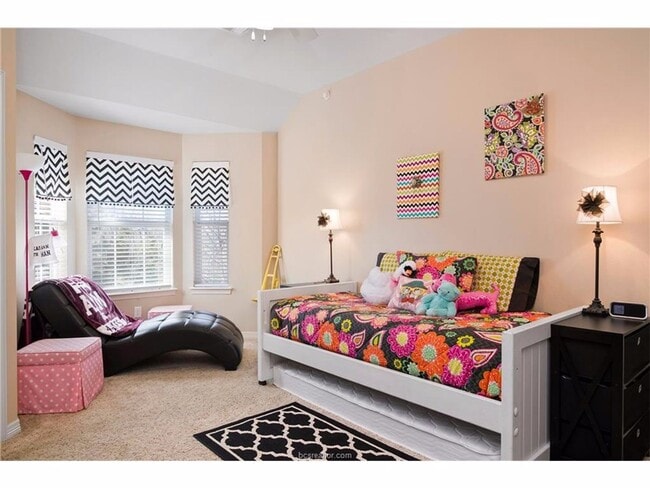 305 Holleman Dr E unit 305 Holleman 605, College Station, TX 77840 - photo 7