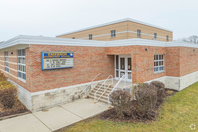 Emerson Elementary School offers plenty of AP and honors courses.