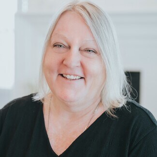Lisadiana Bates