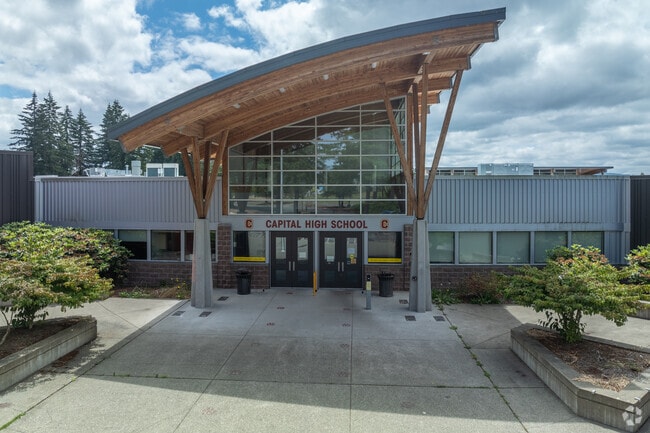 Capital High School is ranked #5,808 in the National Rankings.