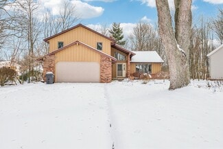 6235 Sunnywood Dr, Solon, OH 44139