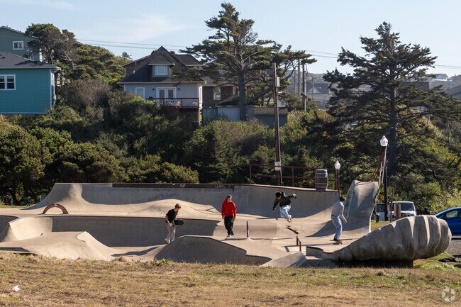 Newport Skate Park is the favorite spot to skate in Nye Beach.