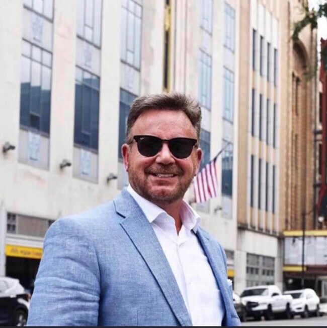 Agent Photo