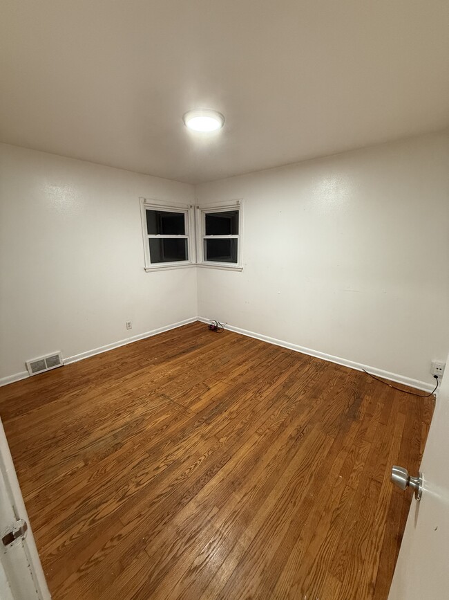 3210 N 40th St unit 3210, Milwaukee, WI 53216 - photo 7