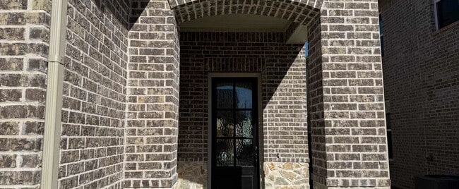 14149 Gallatin St, Pilot Point, TX 76258 - photo 2