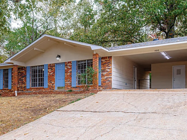 400 Oakhill Cir, Clinton, MS 39056 - photo 2